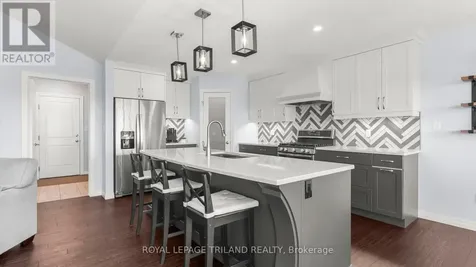 8 Melrose Court St. Thomas ON N5R 0J4