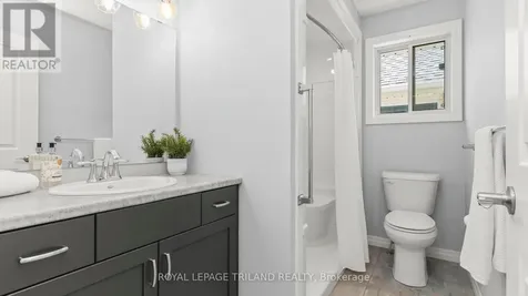 8 Melrose Court St. Thomas ON N5R 0J4