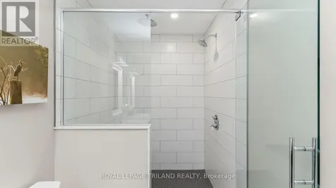 8 Melrose Court St. Thomas ON N5R 0J4