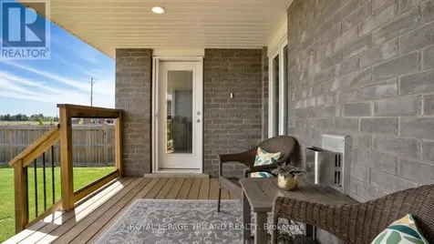 8 Melrose Court St. Thomas ON N5R 0J4