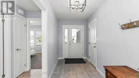 8 Melrose Court St. Thomas ON N5R 0J4