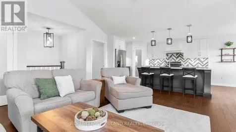 8 Melrose Court St. Thomas ON N5R 0J4