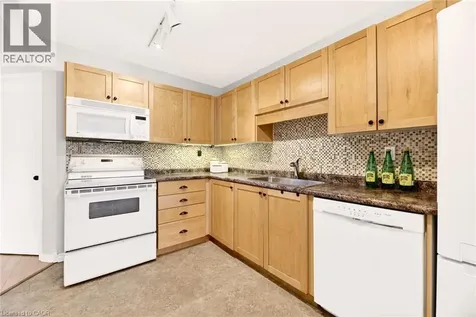 201 Dorchester Boulevard St. Catharines ON L2M 7W1