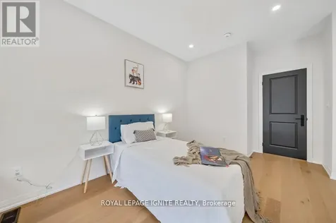 1160 Skyridge Boulevard Pickering ON L1X 0M3