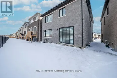 1160 Skyridge Boulevard Pickering ON L1X 0M3