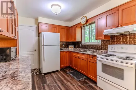 82 Helena Street Wasaga Beach ON L9Z 1R1