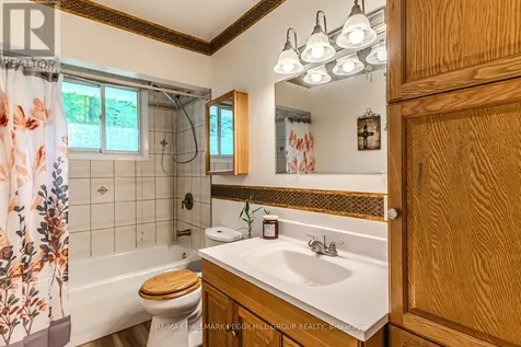 82 Helena Street Wasaga Beach ON L9Z 1R1