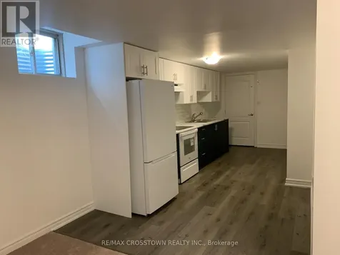 72 Mabern Street Barrie ON L9J 0J2