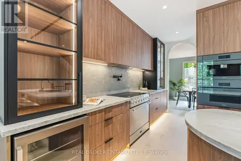 143 Fairview Avenue Toronto (junction Area) ON M6P 3A6