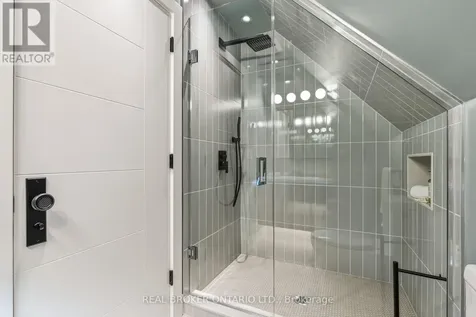 143 Fairview Avenue Toronto (junction Area) ON M6P 3A6