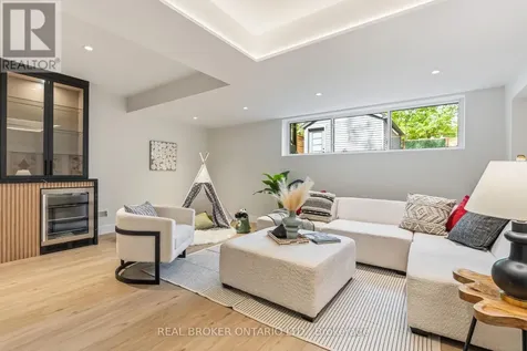 143 Fairview Avenue Toronto (junction Area) ON M6P 3A6