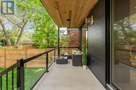143 Fairview Avenue Toronto (junction Area) ON M6P 3A6