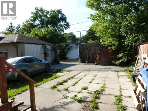 1434 Tecumseh Boulevard Windsor ON N8X 1H5