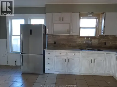 1434 Tecumseh Boulevard Windsor ON N8X 1H5