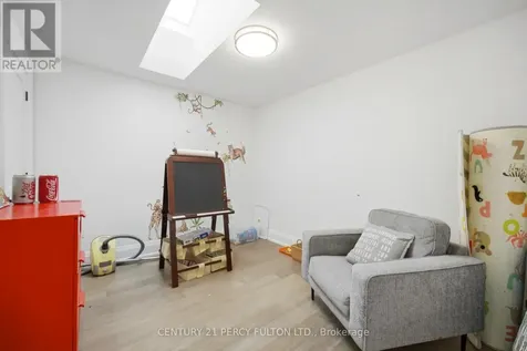 195 Danforth Road Toronto (oakridge) ON M1L 3X1