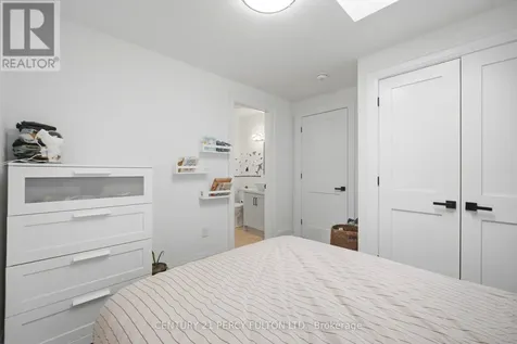 195 Danforth Road Toronto (oakridge) ON M1L 3X1