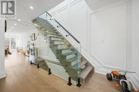 195 Danforth Road Toronto (oakridge) ON M1L 3X1