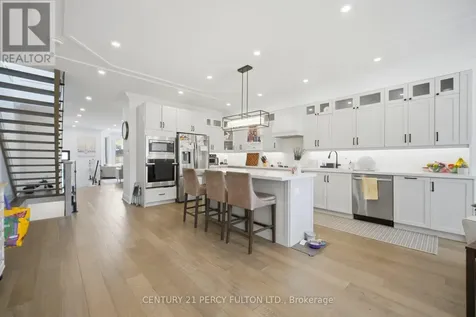 195 Danforth Road Toronto (oakridge) ON M1L 3X1