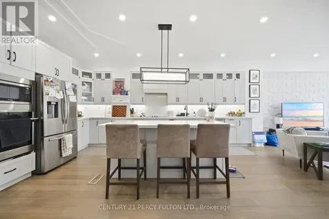 195 Danforth Road Toronto (oakridge) ON M1L 3X1