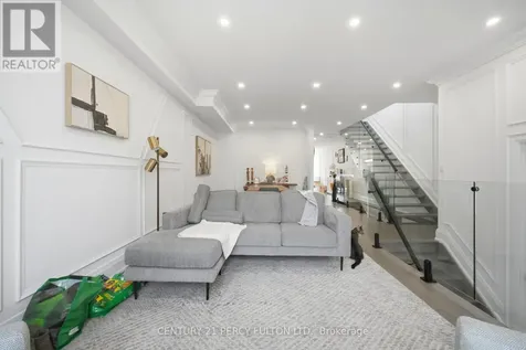 195 Danforth Road Toronto (oakridge) ON M1L 3X1