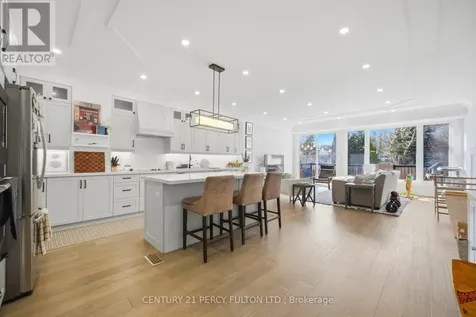 195 Danforth Road Toronto (oakridge) ON M1L 3X1