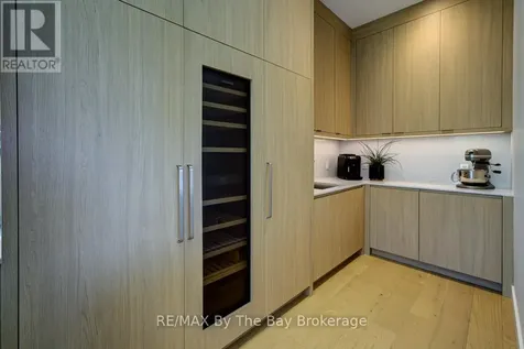 18 Raintree Court Clearview ON L9Y 0K2