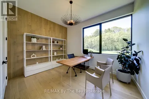 18 Raintree Court Clearview ON L9Y 0K2