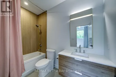 18 Raintree Court Clearview ON L9Y 0K2