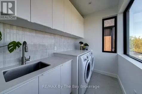 18 Raintree Court Clearview ON L9Y 0K2