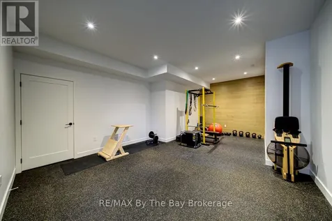 18 Raintree Court Clearview ON L9Y 0K2
