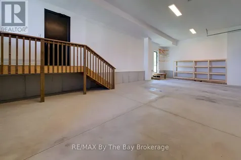 18 Raintree Court Clearview ON L9Y 0K2