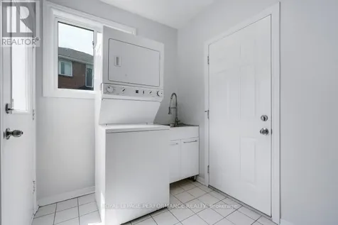 846 Montcrest Drive Ottawa ON K4A 3C2