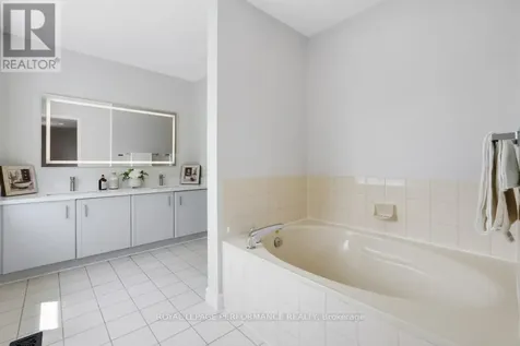 846 Montcrest Drive Ottawa ON K4A 3C2