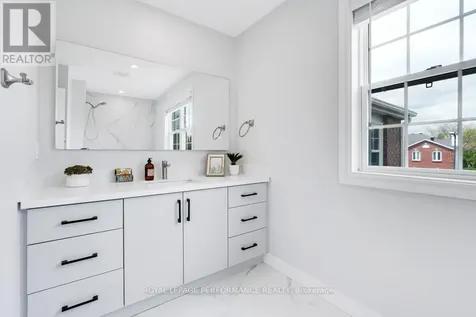 846 Montcrest Drive Ottawa ON K4A 3C2