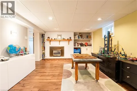 262 Oakwood Crescent Oakville ON L6K 3M8