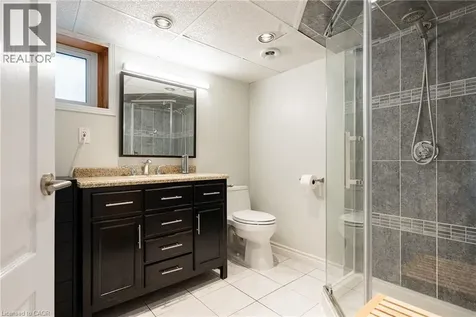 262 Oakwood Crescent Oakville ON L6K 3M8