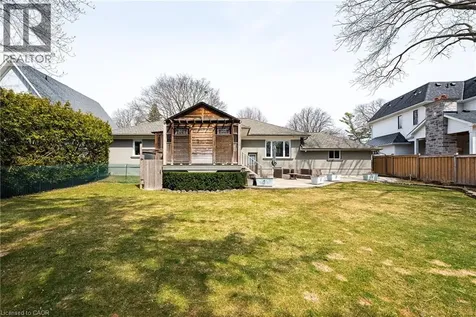 262 Oakwood Crescent Oakville ON L6K 3M8