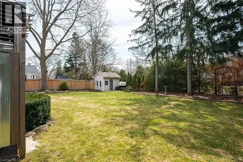 262 Oakwood Crescent Oakville ON L6K 3M8