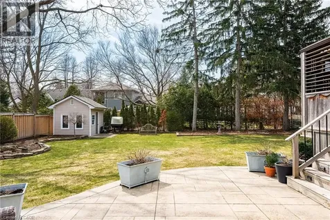262 Oakwood Crescent Oakville ON L6K 3M8