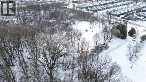 V/l Dunkirk Blvd (e/s) Lasalle ON N9H 1Y5