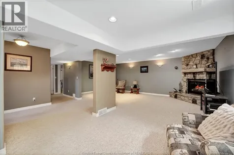 398 Thorn Ridge Crescent Amherstburg ON N9V 3X2