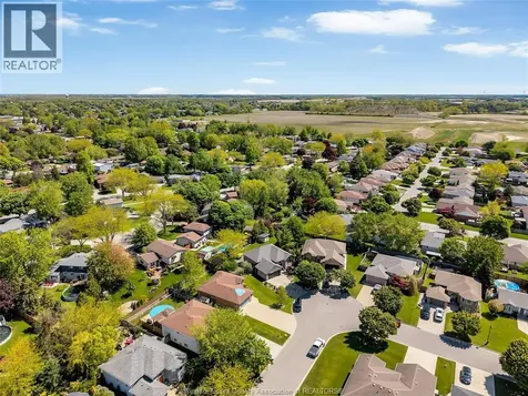 398 Thorn Ridge Crescent Amherstburg ON N9V 3X2