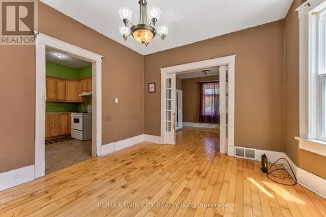22 Herlan Avenue Kitchener ON N2G 4K3