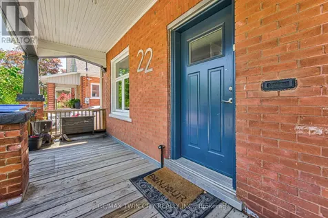 22 Herlan Avenue Kitchener ON N2G 4K3