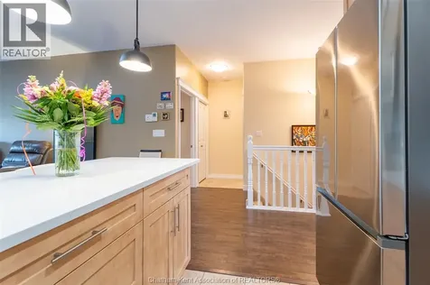 27 Mcintosh Avenue Chatham ON N7M 5J6