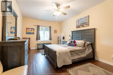27 Mcintosh Avenue Chatham ON N7M 5J6