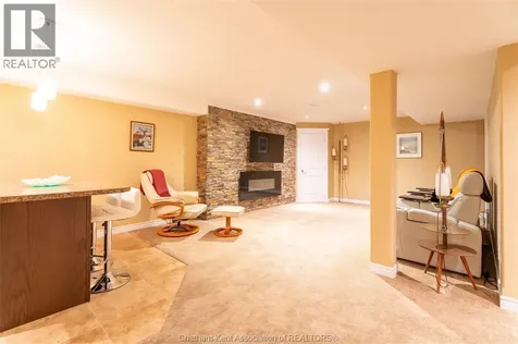27 Mcintosh Avenue Chatham ON N7M 5J6