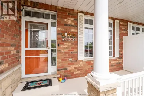 27 Mcintosh Avenue Chatham ON N7M 5J6