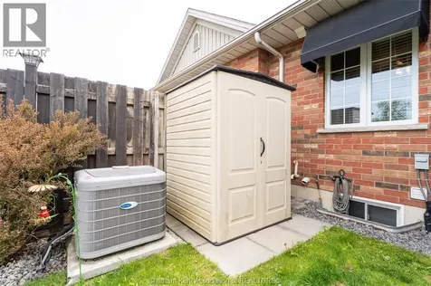 27 Mcintosh Avenue Chatham ON N7M 5J6