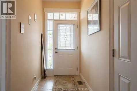 27 Mcintosh Avenue Chatham ON N7M 5J6